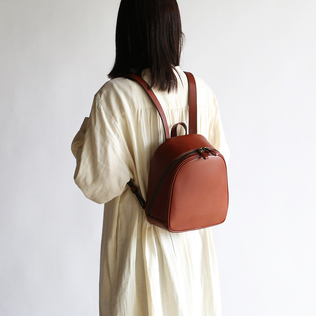 Regolith（レゴリス）レザーミニリュック