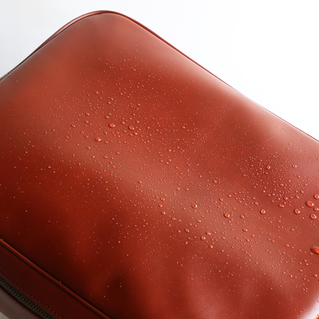 革の撥水の様子