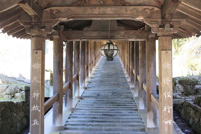 登廊